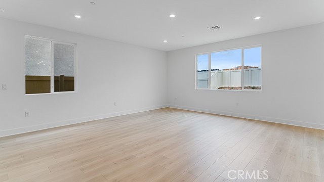 Detail Gallery Image 4 of 13 For 33328 Rusty Ct, French Valley,  CA 92596 - 5 Beds | 3 Baths