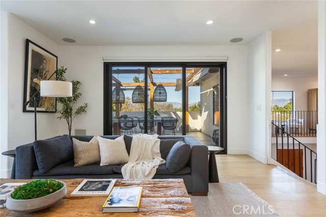 13714 Valley Vista, Sherman Oaks CA: https://media.crmls.org/medias/730e186b-beed-4f3a-87e3-da50e2ca1b51.jpg