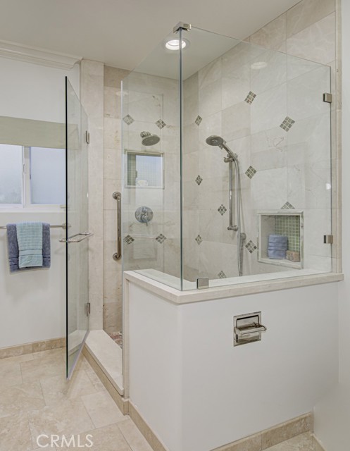 5594 Avenida Sosiega W, Laguna Woods CA: https://media.crmls.org/medias/730f622d-330b-4846-9a1b-7c1c4f742adb.jpg