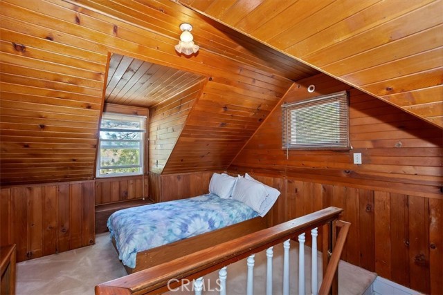 Detail Gallery Image 13 of 30 For 681 Chipmunk Ln, Big Bear Lake,  CA 92315 - 5 Beds | 3 Baths