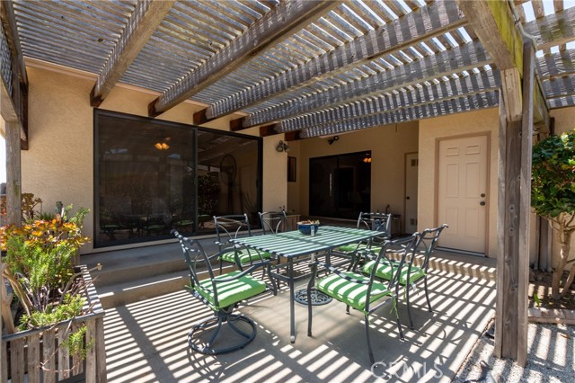 250 Coral Court, Pismo Beach CA: https://media.crmls.org/medias/7310ba65-2049-4c53-ba65-8a3248fabc72.jpg