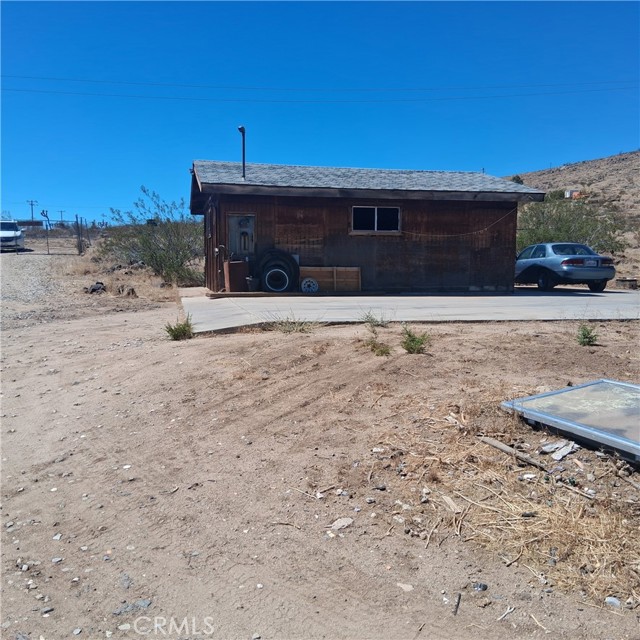 56524 Sunset Drive, Yucca Valley CA: https://media.crmls.org/medias/73112084-4cad-481d-8816-cd0503dcf703.jpg