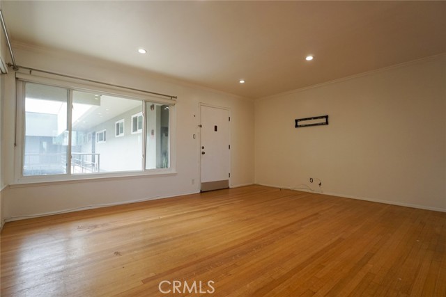 Detail Gallery Image 5 of 26 For 2105 E Ocean #19,  Long Beach,  CA 90803 - 1 Beds | 1 Baths