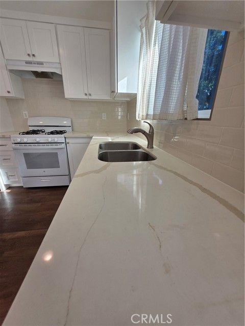 1046 N Banning Boulevard, Wilmington CA: https://media.crmls.org/medias/7311be54-a69e-458f-ab58-42b67e914452.jpg