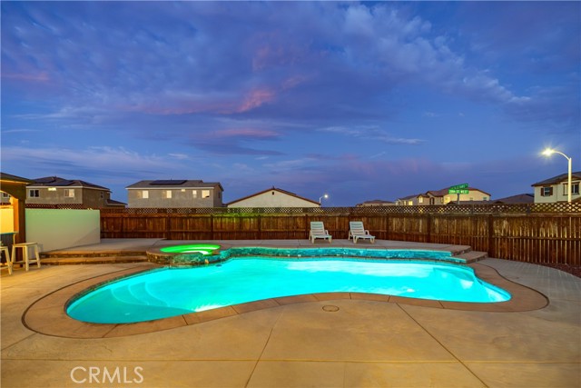 Detail Gallery Image 3 of 49 For 2434 Lugar Hermoso Ct, Rosamond,  CA 93560 - 4 Beds | 2/1 Baths