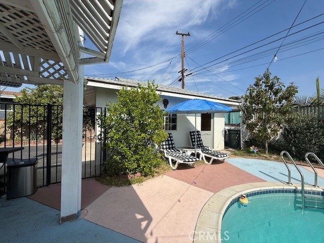 Image 28 of 31 For 138 Fernwood