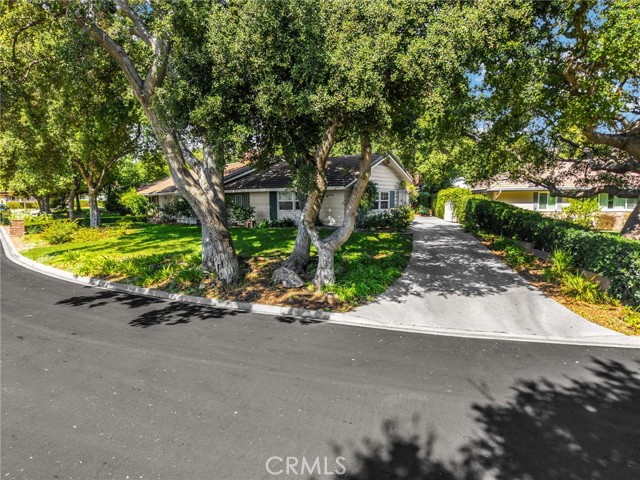 Detail Gallery Image 3 of 45 For 1627 Oak Tree Lane, Glendora,  CA 91741 - 3 Beds | 2/1 Baths