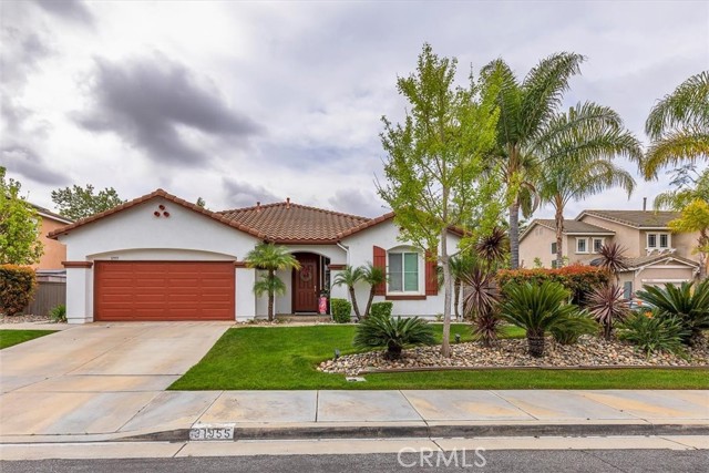 Detail Gallery Image 3 of 42 For 31955 Avenida Mallari, Temecula,  CA 92591 - 3 Beds | 2 Baths