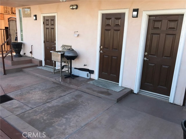 Detail Gallery Image 16 of 19 For 16754 Pacific Coast Hwy #B,  Sunset Beach,  CA 90742 - 3 Beds | 3 Baths