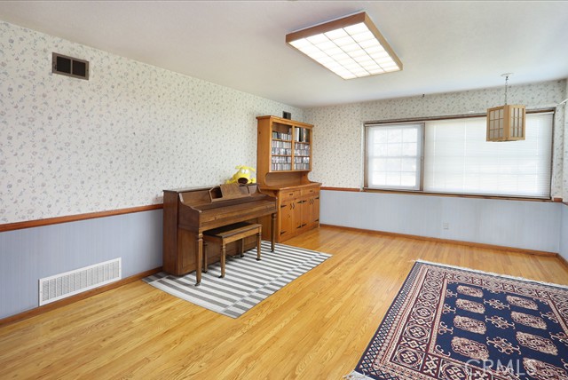 Detail Gallery Image 12 of 46 For 1212 W Holgate, Anaheim,  CA 92802 - 3 Beds | 2 Baths