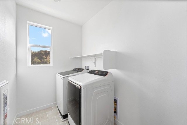 Detail Gallery Image 18 of 36 For 4033 Spring Haven Lane, Corona,  CA 92883 - 3 Beds | 2/1 Baths
