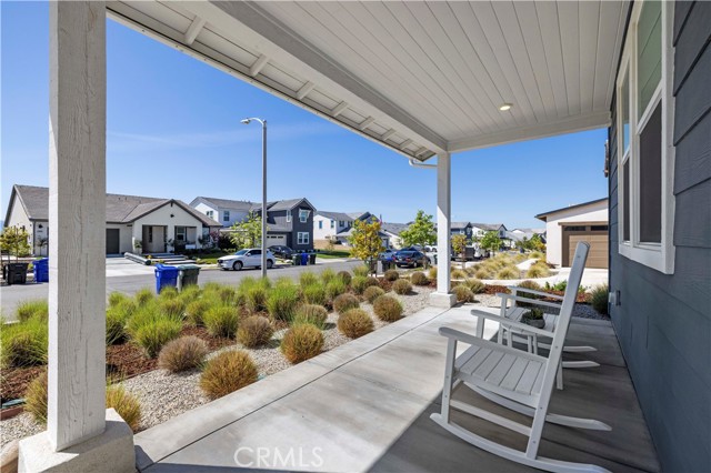 Detail Gallery Image 2 of 74 For 28445 Sunny Ridge Terrace, Castaic,  CA 91384 - 4 Beds | 3/1 Baths