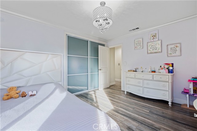 Detail Gallery Image 10 of 17 For 9434 Mclennan, Northridge,  CA 91343 - 3 Beds | 2 Baths