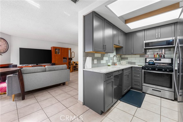 Image 3 for 9605 Van Nuys Blvd #H, Panorama City, CA 91402