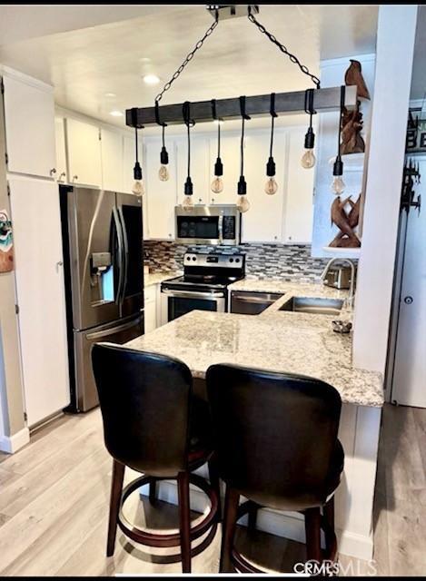 Detail Gallery Image 4 of 15 For 15 15th St #22,  Hermosa Beach,  CA 90254 - 2 Beds | 2 Baths
