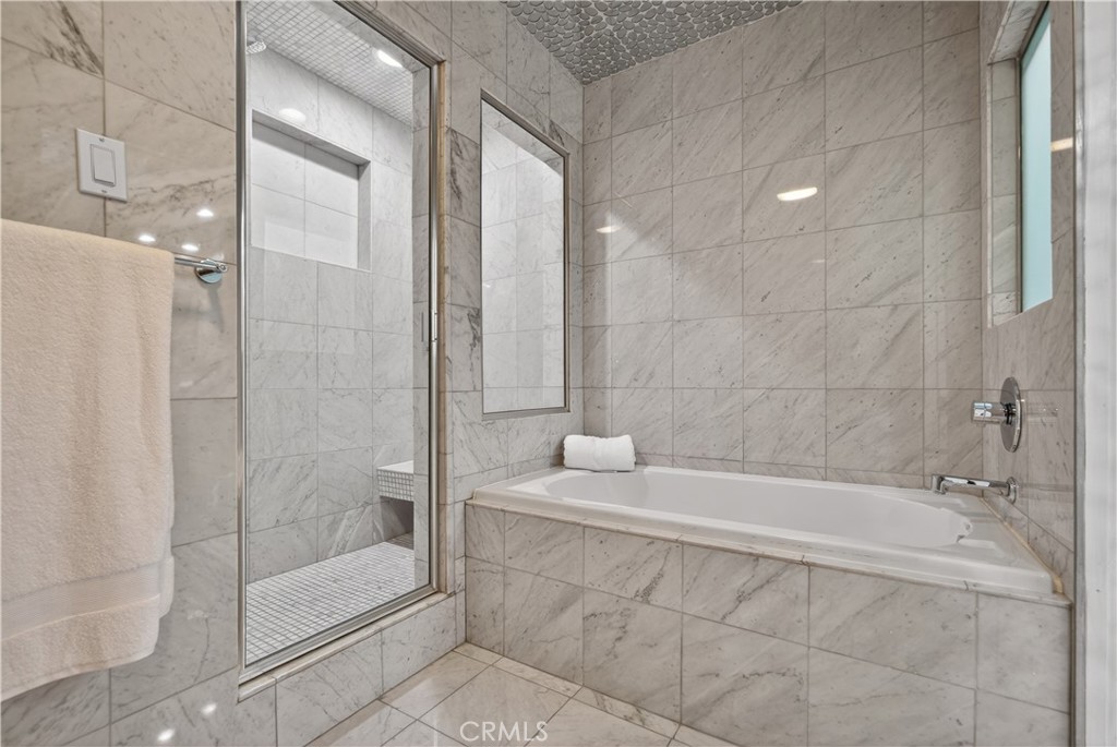 https://media.crmls.org/medias/73188bd0-427e-4591-a4ce-ab1054d056e6.jpg?preset=X-Large
