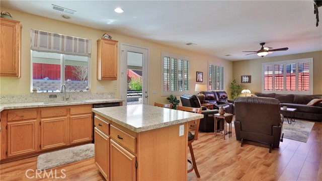 Detail Gallery Image 18 of 55 For 215 Furyk Way, Hemet,  CA 92545 - 2 Beds | 2 Baths