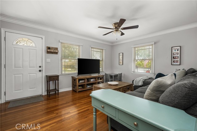 Detail Gallery Image 6 of 33 For 4809 Falcon Ave, Long Beach,  CA 90807 - 3 Beds | 2 Baths