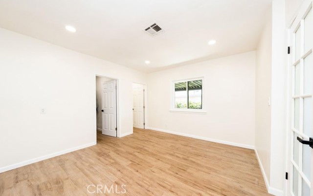 Detail Gallery Image 11 of 21 For 22559 Dolorosa St, Woodland Hills,  CA 91367 - 2 Beds | 2 Baths