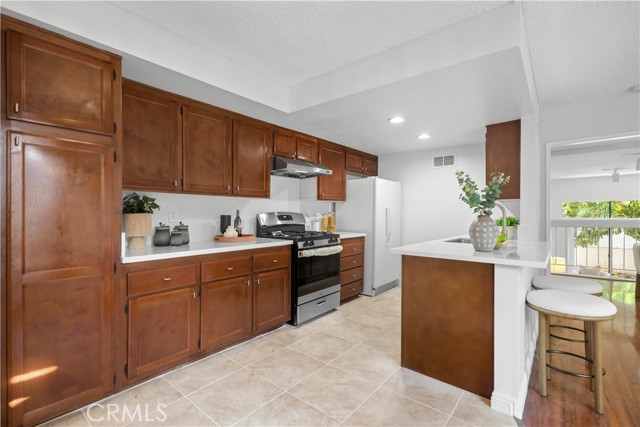 Detail Gallery Image 6 of 13 For 1536 Windsor, Fullerton,  CA 92831 - 3 Beds | 2/1 Baths