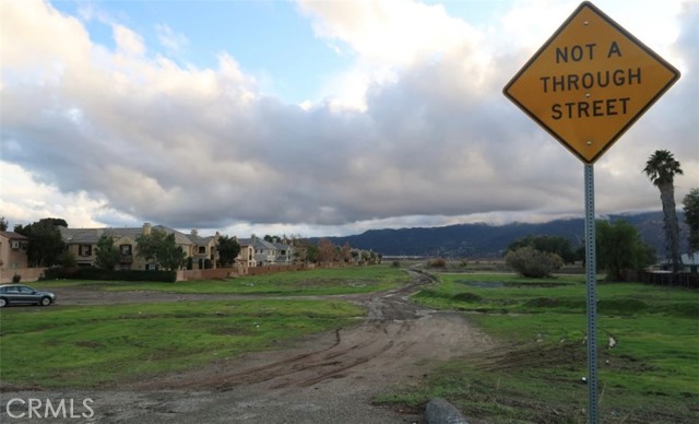 Detail Gallery Image 7 of 8 For 1 Lake Park St, Lake Elsinore,  CA 92530 - – Beds | – Baths