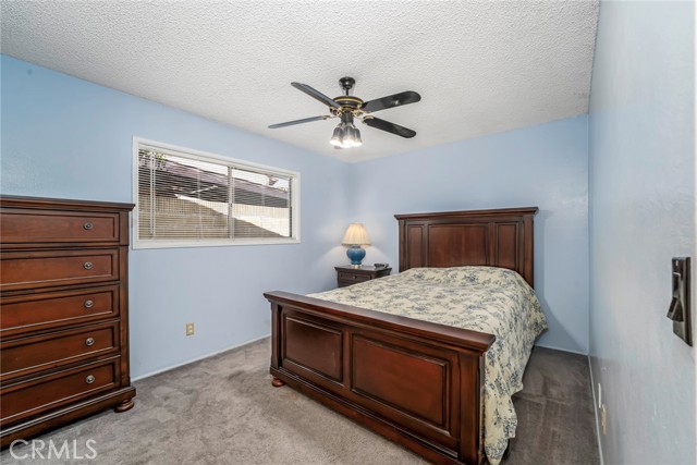 Detail Gallery Image 7 of 27 For 11503 Walcroft St, Lakewood,  CA 90715 - 4 Beds | 2 Baths