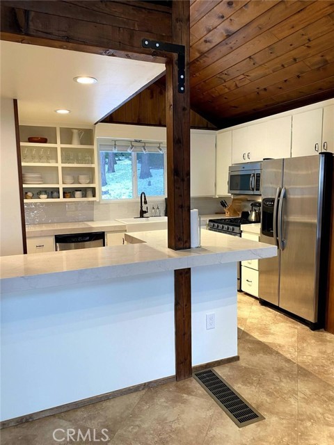24655 Altdorf Drive, Crestline, California 92325, 3 Bedrooms Bedrooms, ,1 BathroomBathrooms,Residential,For Sale,24655 Altdorf Drive,CROC25041566