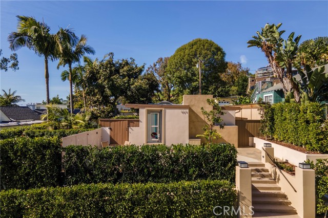 464 LOCUST, Laguna Beach CA: https://media.crmls.org/medias/731e2a69-c857-43d0-99b5-ed4b235bde43.jpg