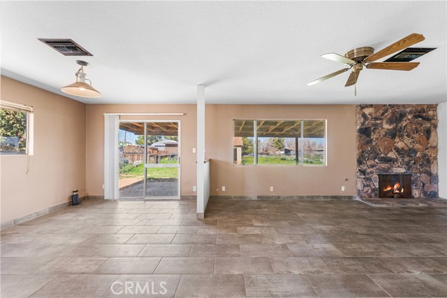 Detail Gallery Image 6 of 36 For 4803 W Avenue L6, Lancaster,  CA 93536 - 3 Beds | 2 Baths