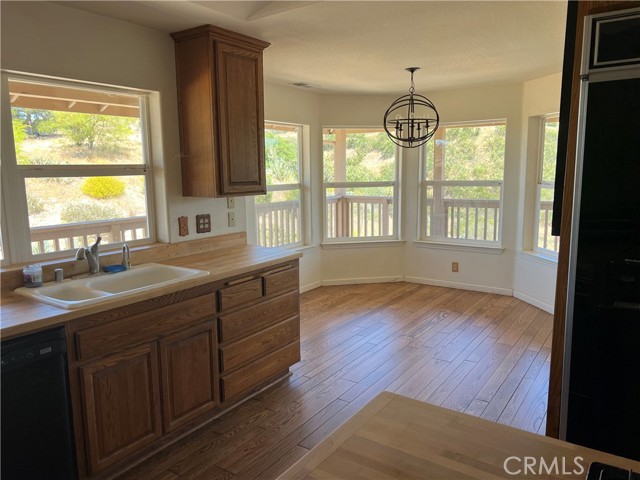 Detail Gallery Image 15 of 67 For 4425 Coyote Creek Ln, Creston,  CA 93432 - 4 Beds | 4/2 Baths