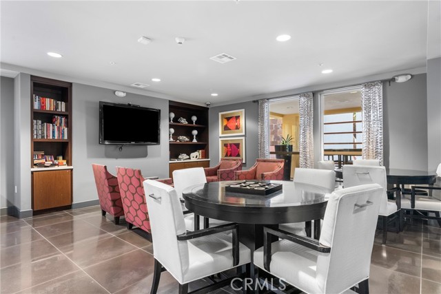 Detail Gallery Image 25 of 34 For 21301 Erwin #206,  Woodland Hills,  CA 91367 - 2 Beds | 2 Baths