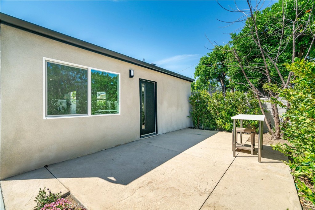 1330 N Lincoln StreetBurbank img 59
