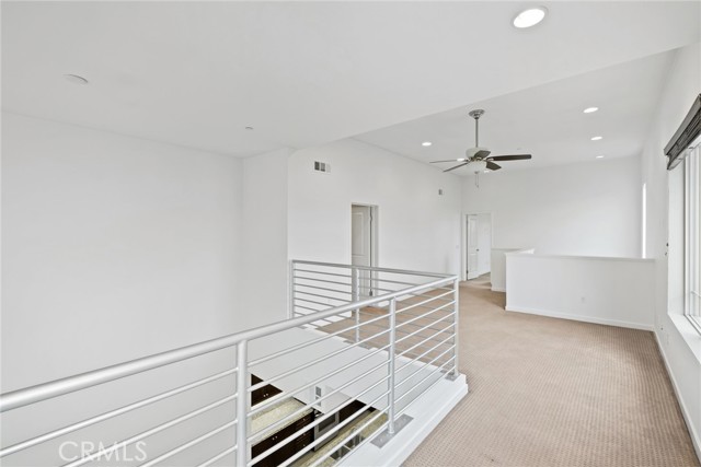 Image 2 of 26 For 555 Rockefeller