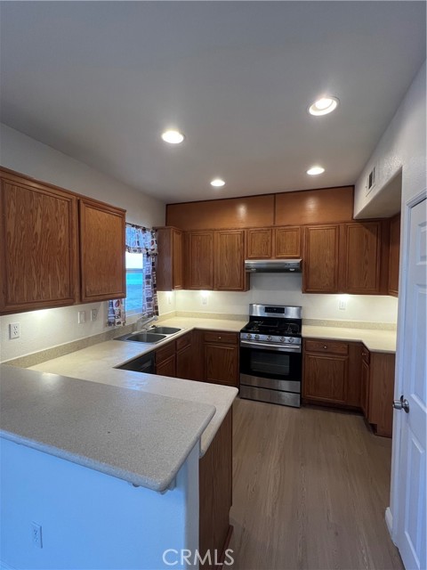 Detail Gallery Image 9 of 28 For 16433 Salinas St, Victorville,  CA 92394 - 5 Beds | 3 Baths