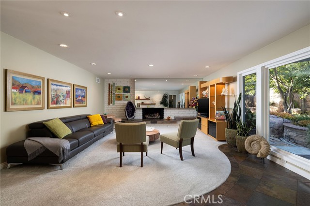 14192 Livingston Street, Tustin CA: https://media.crmls.org/medias/732234ea-65c4-4c0d-991d-5752752848db.jpg