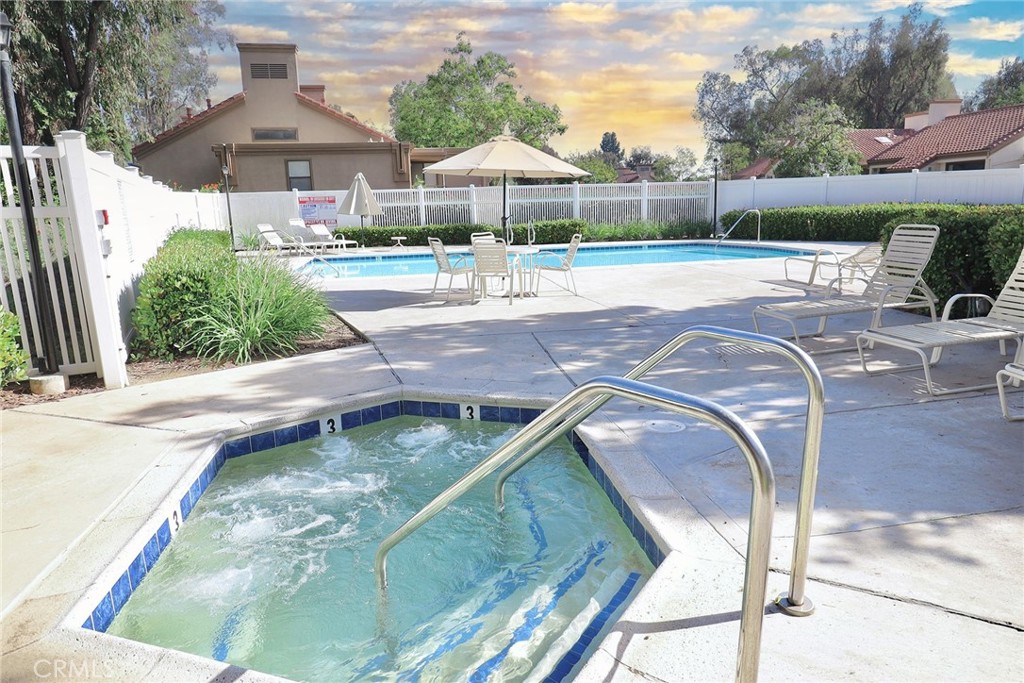 9896 Scripps Westview Way - photo 10