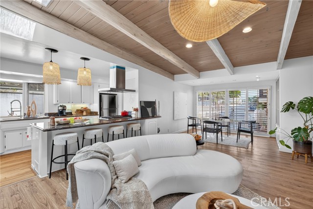 760 Via Del Monte, Palos Verdes Estates CA: https://media.crmls.org/medias/73228c8b-f2f8-43db-94ca-9effce1ba9e4.jpg