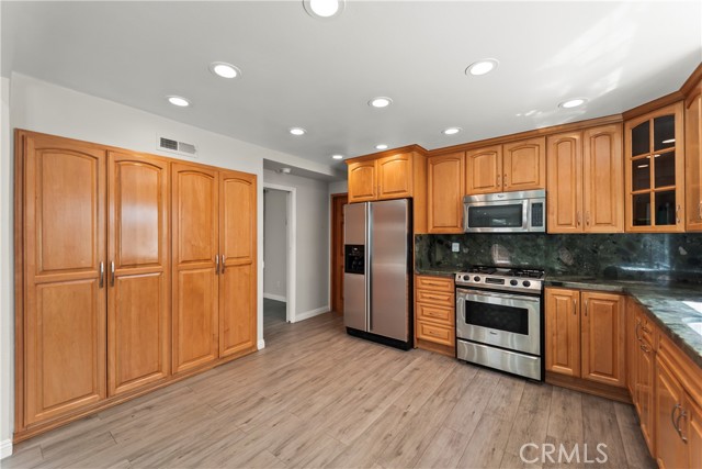 7007 Royer Avenue, West Hills CA: https://media.crmls.org/medias/7323421f-31e0-4ae7-8c8a-3e242d378707.jpg