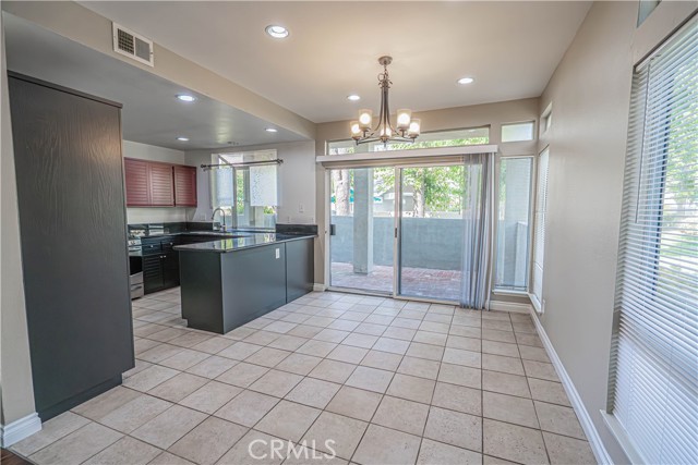 Detail Gallery Image 8 of 32 For 26107 Mcbean #61,  Valencia,  CA 91355 - 2 Beds | 2 Baths