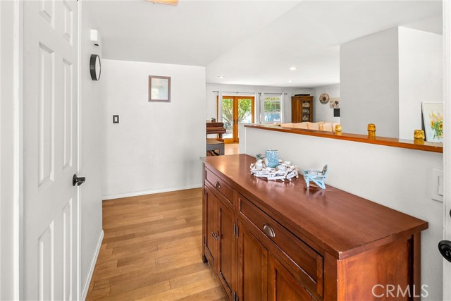 231 Salida Del Sol, Santa Barbara CA: https://media.crmls.org/medias/73243d58-96c9-4a33-9d39-9692c0ed46f5.jpg