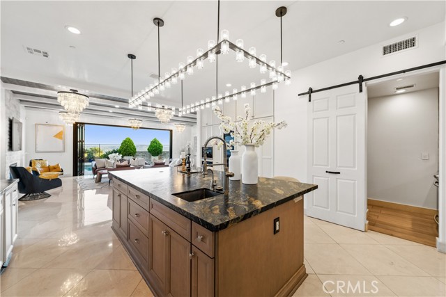 Detail Gallery Image 17 of 66 For 4090 Naples Ct, Yorba Linda,  CA 92886 - 6 Beds | 6/1 Baths