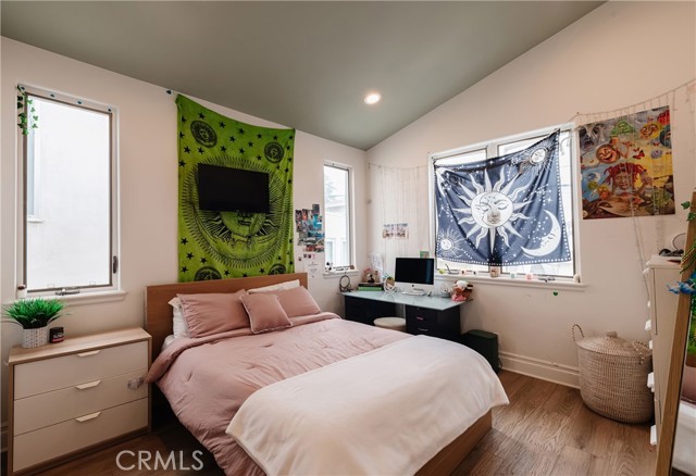 351 30th Street, Hermosa Beach, California 90254, 4 Bedrooms Bedrooms, ,3 BathroomsBathrooms,Residential,For Sale,30th,SB25124501