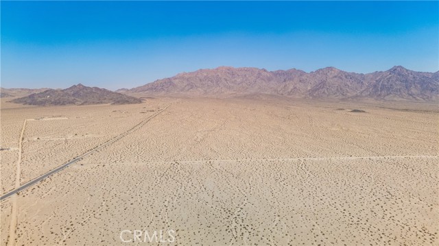 Detail Gallery Image 9 of 14 For 100 Ironage Peak Rd, Twentynine Palms,  CA 92277 - – Beds | – Baths