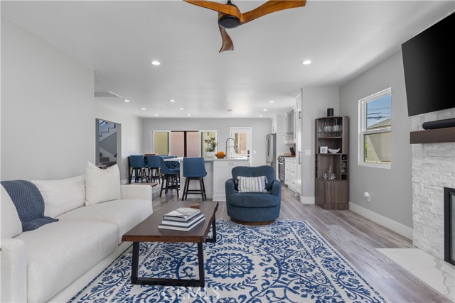 Detail Gallery Image 6 of 41 For 286 Glendora Ave, Long Beach,  CA 90803 - 3 Beds | 3 Baths