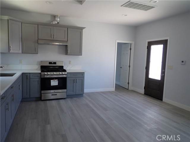 Detail Gallery Image 6 of 13 For 1738 S Varna #C,  Anaheim,  CA 92804 - 2 Beds | 2 Baths