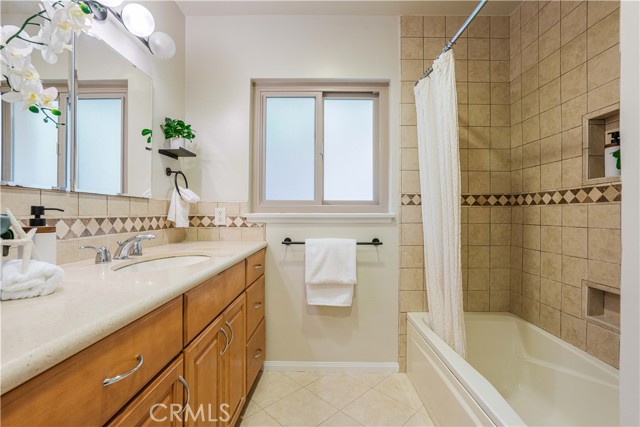 Detail Gallery Image 11 of 20 For 1826 Bara Rd, Glendale,  CA 91208 - 3 Beds | 2 Baths