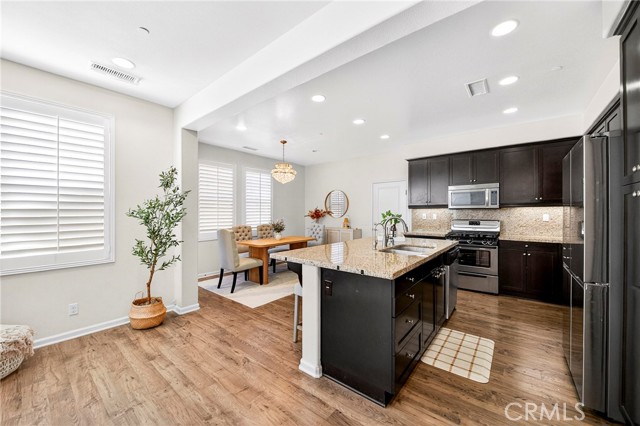 Detail Gallery Image 11 of 30 For 302 E Bridenbecker Ave, La Habra,  CA 90631 - 4 Beds | 2/1 Baths