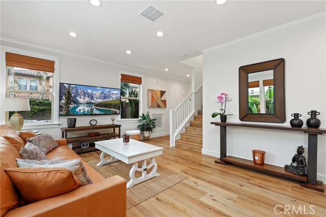 61 Fuchsia, Lake Forest CA: https://media.crmls.org/medias/732a509e-15df-45a3-bf51-076e9720bf68.jpg