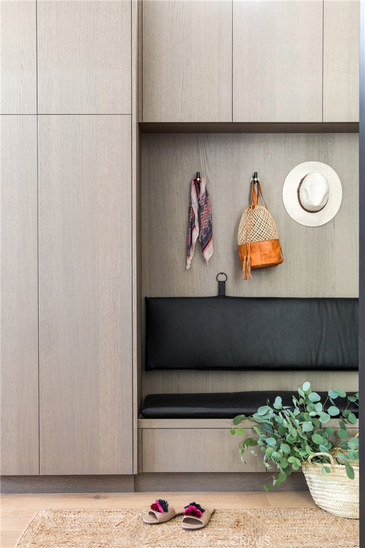 MLS #OC25140282 img 19