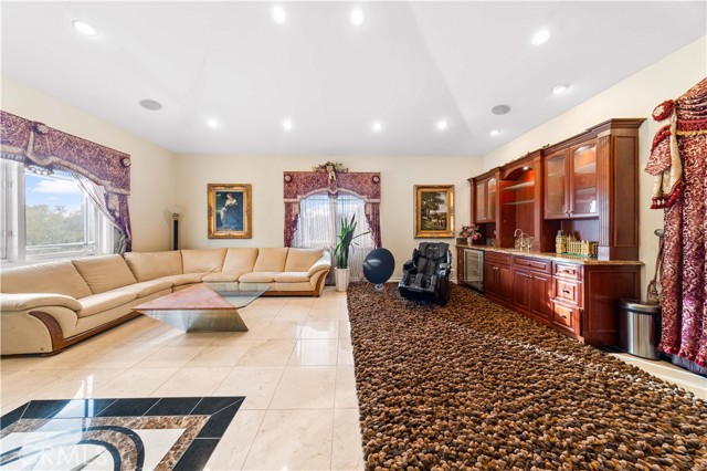 Detail Gallery Image 15 of 74 For 1782 Chota Rd, La Habra Heights,  CA 90631 - 5 Beds | 5/2 Baths